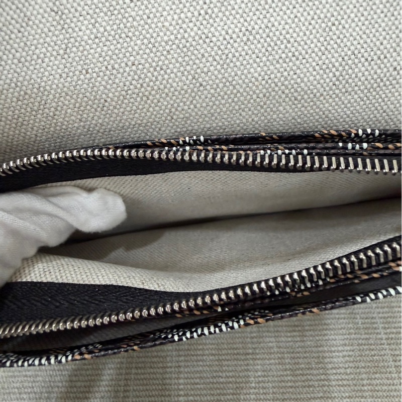 Goyard戈雅狗牙經典plumet黑色老花信封包 斜背包-14