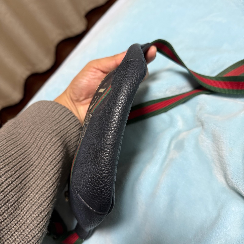 Gucci黑色牛皮印花腰包(小號）-4