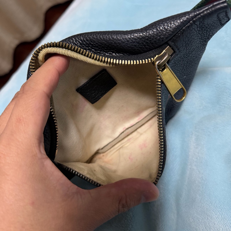 Gucci黑色牛皮印花腰包(小號）-8