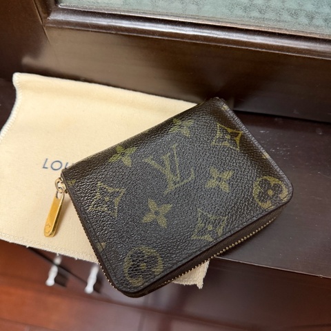 Lv經典老花零錢包（M60067)
