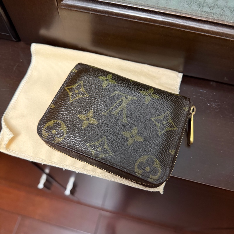 Lv經典老花零錢包（M60067)-1