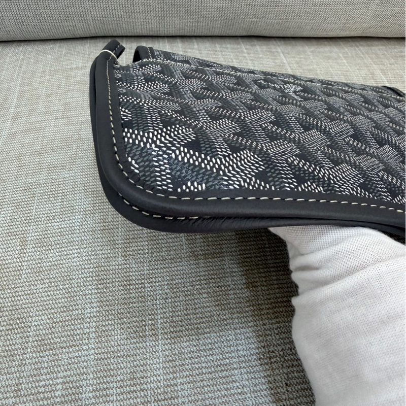 Goyard戈雅狗牙經典plumet灰色老花信封包小號背包-15