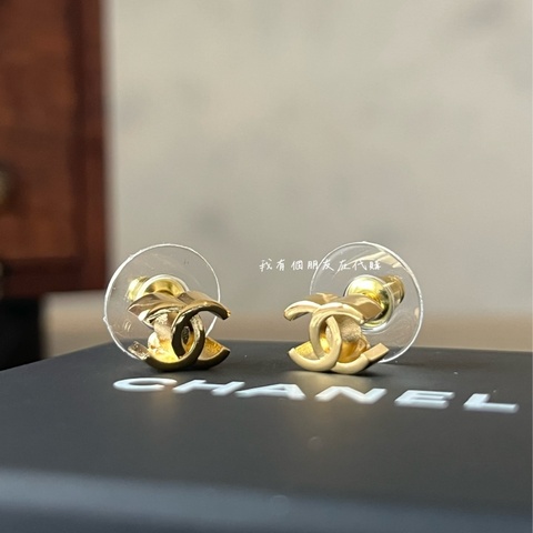 《我有個朋友在代購》香奈兒迷你金磚CC耳環