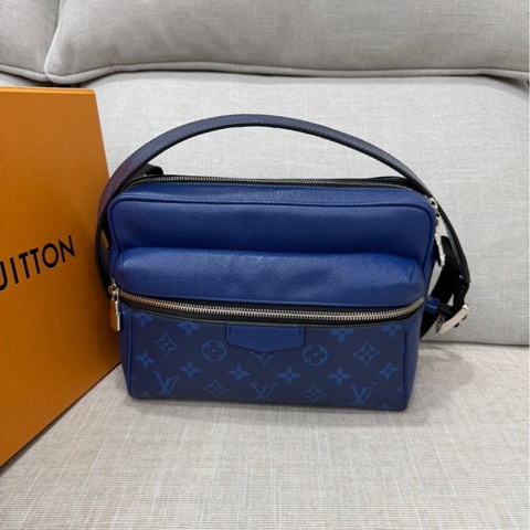LV M30242 outdoor Monogram藍色老花拼皮郵差 斜背包