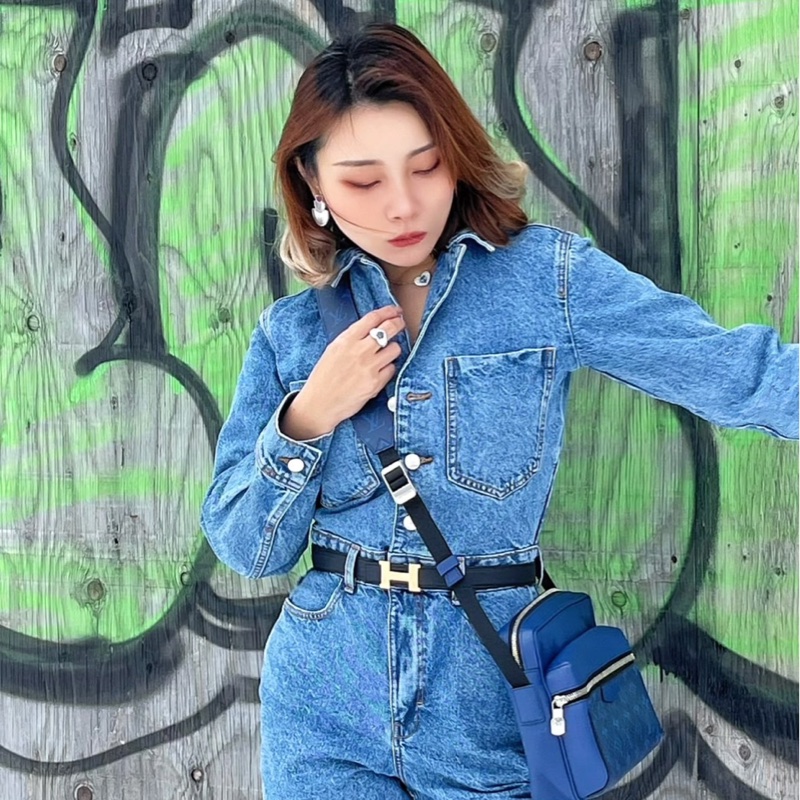 LV M30242 outdoor Monogram藍色老花拼皮郵差 斜背包-3