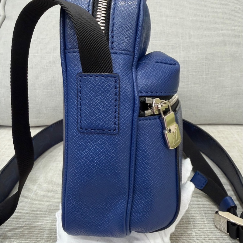 LV M30242 outdoor Monogram藍色老花拼皮郵差 斜背包-10