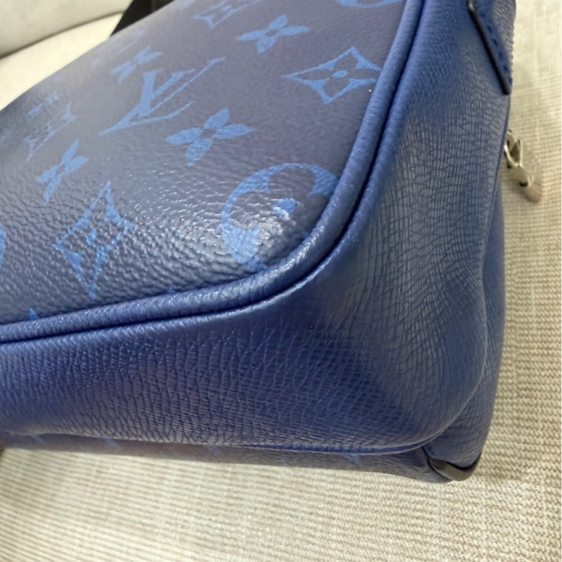 LV M30242 outdoor Monogram藍色老花拼皮郵差 斜背包-13