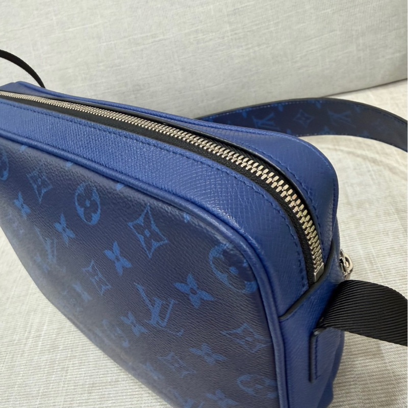 LV M30242 outdoor Monogram藍色老花拼皮郵差 斜背包-19