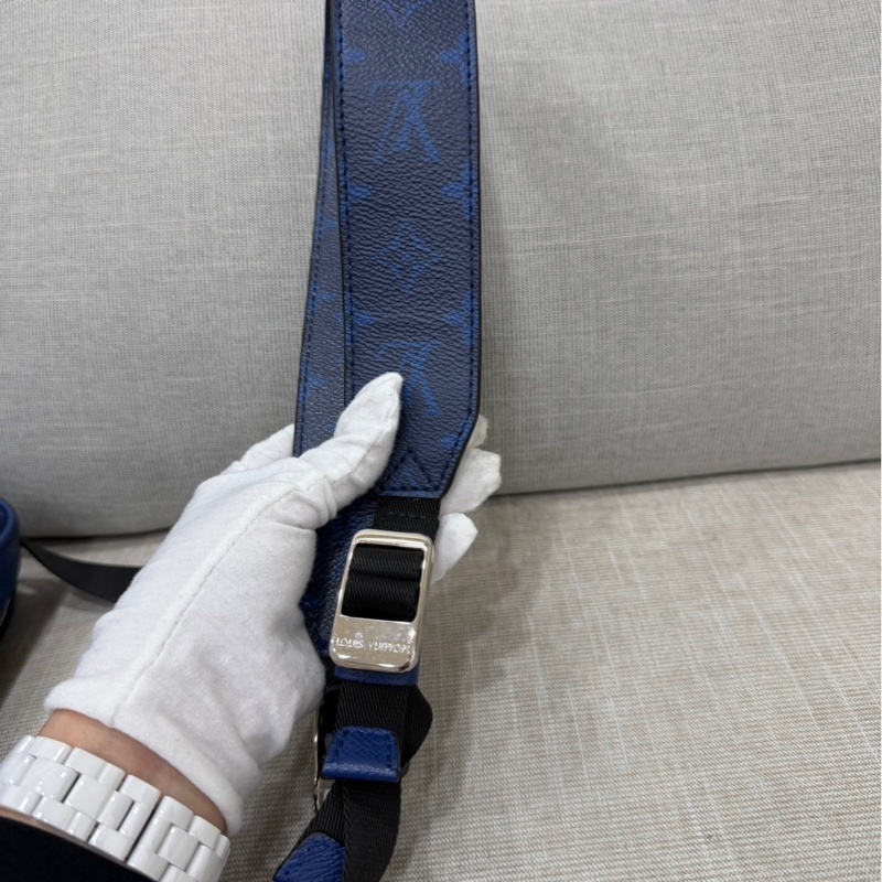 LV M30242 outdoor Monogram藍色老花拼皮郵差 斜背包-34