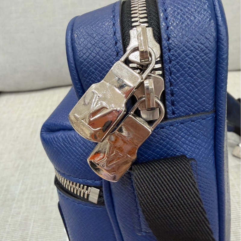 LV M30242 outdoor Monogram藍色老花拼皮郵差 斜背包-42