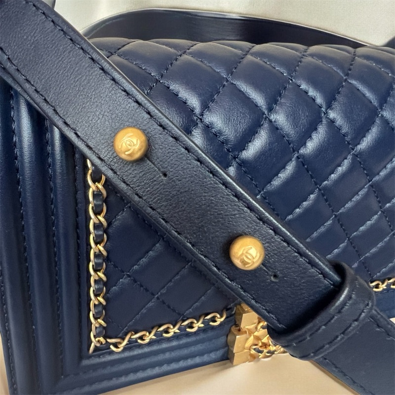CHANEL 香奈兒 藍色 羊皮 菱格 25公分boy鍊包/肩背包/斜背包-10