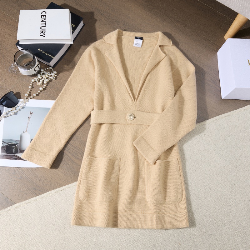 ❤️CHANEL Runway秀款設計感連身裙 精緻CC鈕扣-0