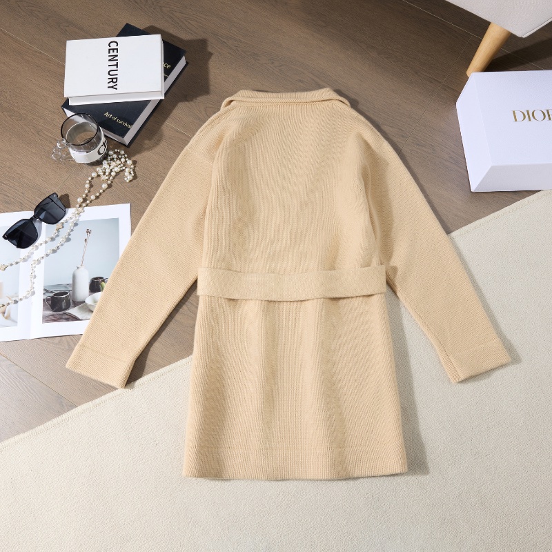 ❤️CHANEL Runway秀款設計感連身裙 精緻CC鈕扣-8