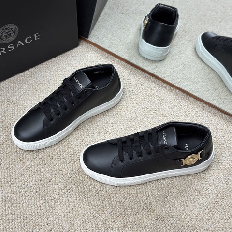 VERSACE 範思哲 黑色全皮系帶休閒鞋 板鞋 經典美杜莎浮雕標識 DST355DS 尺碼35