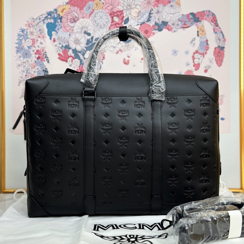 閒置新 未使用MCM 黑色老花滿印公文包 電腦包 可手提斜挎 MMT CSBF01 尺寸39*31*8-0