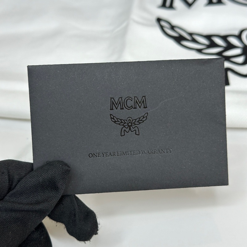 閒置新 未使用MCM 黑色老花滿印公文包 電腦包 可手提斜挎 MMT CSBF01 尺寸39*31*8-7