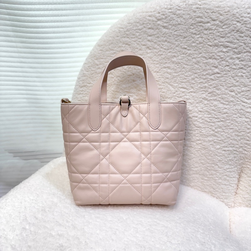 Dior 迪奧砂岩粉小牛皮 Toujours直式小型托特包 藤格紋手提斜背包 M2835OSNW-7