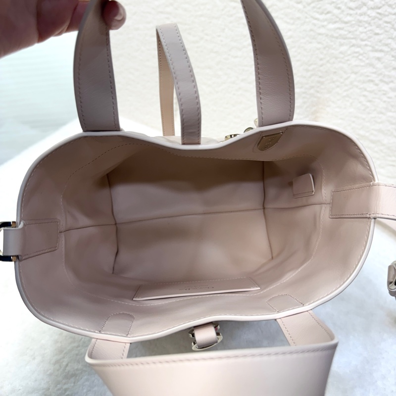 Dior 迪奧砂岩粉小牛皮 Toujours直式小型托特包 藤格紋手提斜背包 M2835OSNW-9