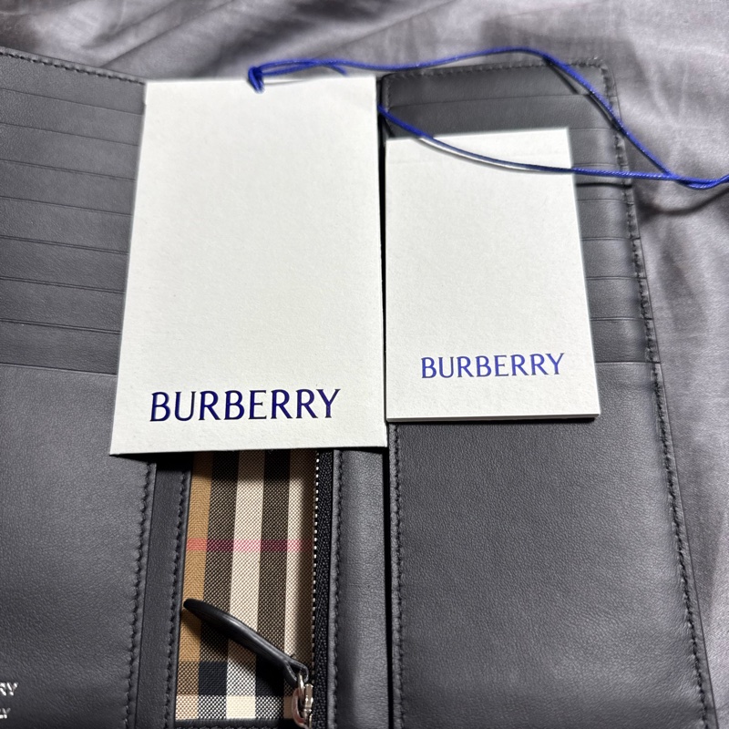 BURBERRY 荔枝紋牛皮內格紋長夾 80840701-17
