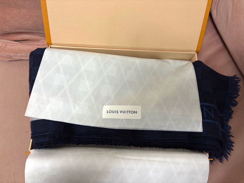 Louis Vuitton LV Damier 羊毛圍巾 深藍棋盤格 男款圍巾 義大利製 附盒-4
