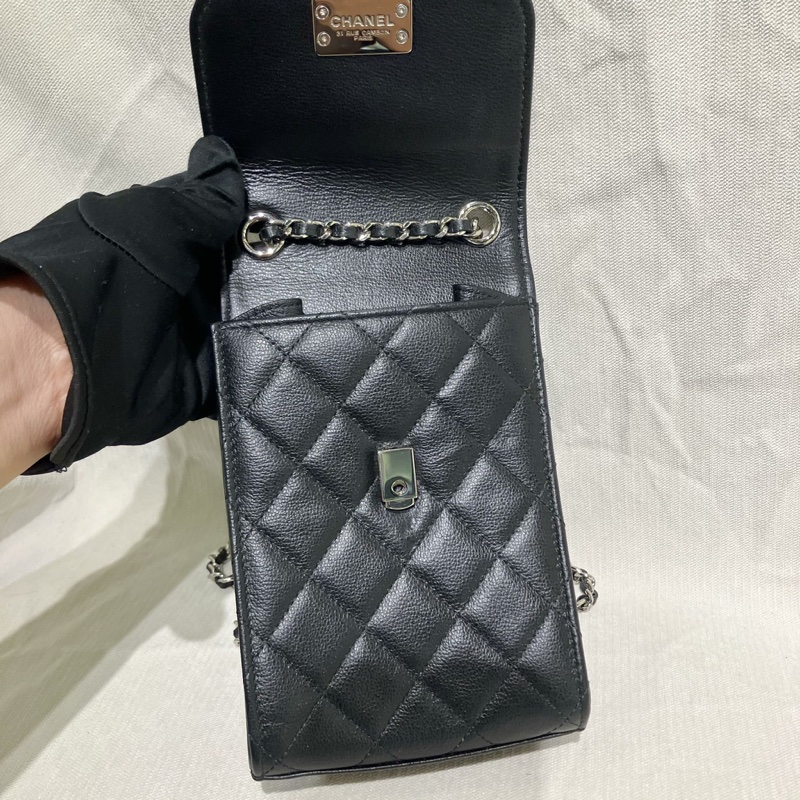Chanel 香奈兒 95新黑銀手機包 (閒置品)-6