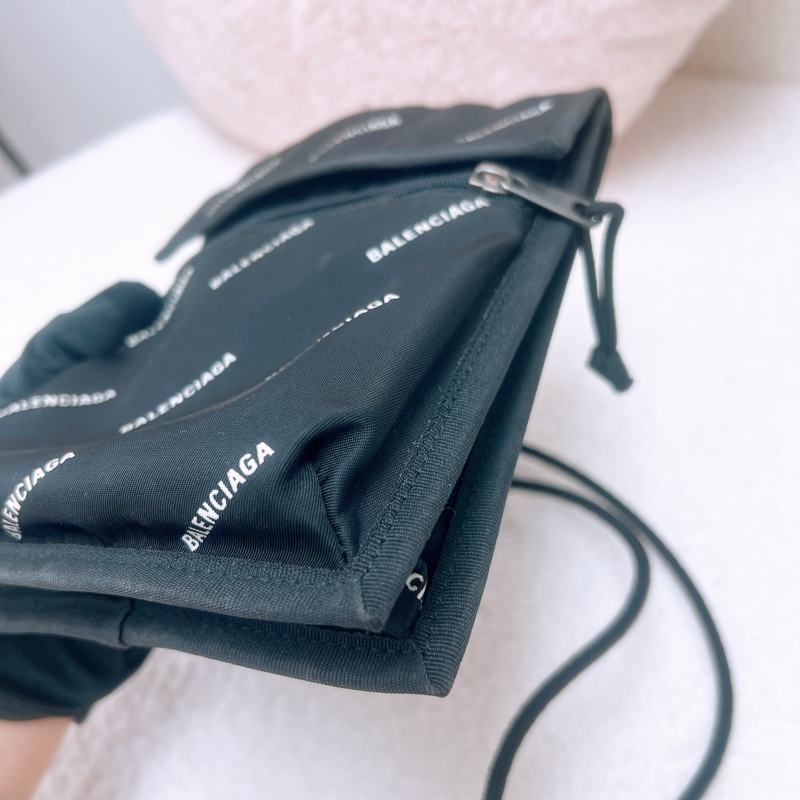 Balenciaga explorer 黑色手機包-4