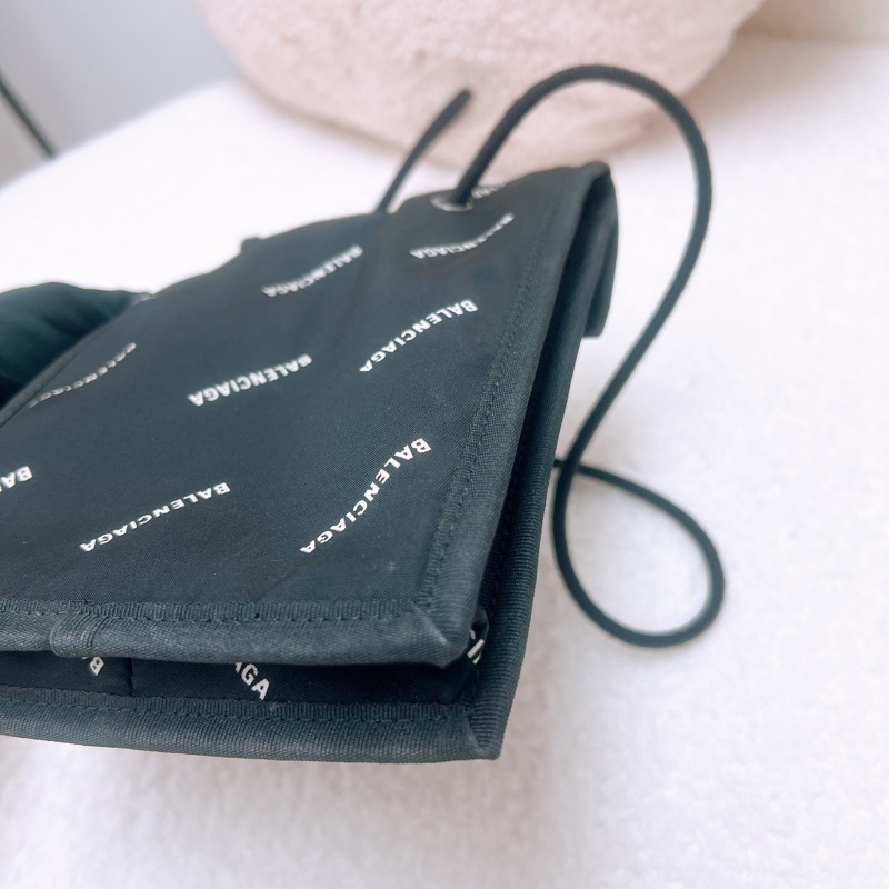 Balenciaga explorer 黑色手機包-8