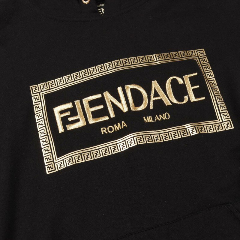 FENDI x VERSACE FENDACE 美杜莎刺繡連帽衫，純棉材質，黑色，二手男款 #M-9