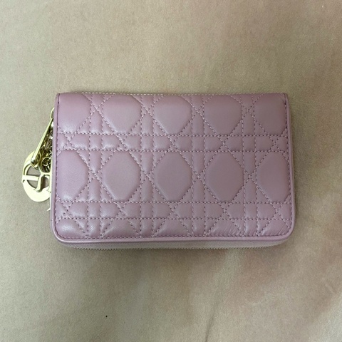 Dior Lady Dior 粉紫羊皮長夾｜拉鍊長夾