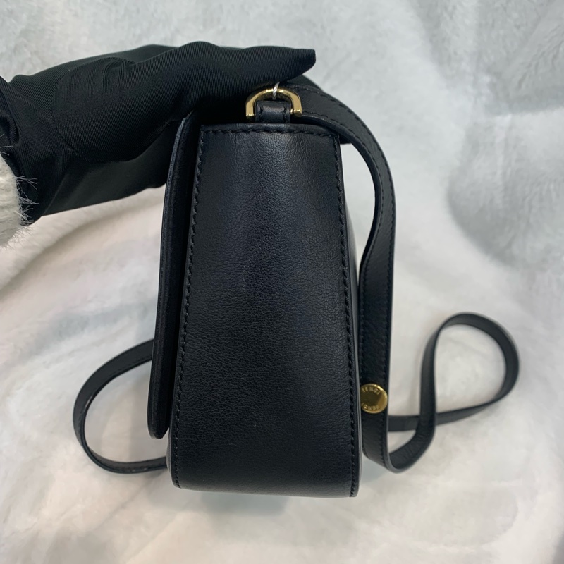 FENDI 黑色金扣斜孭袋-3