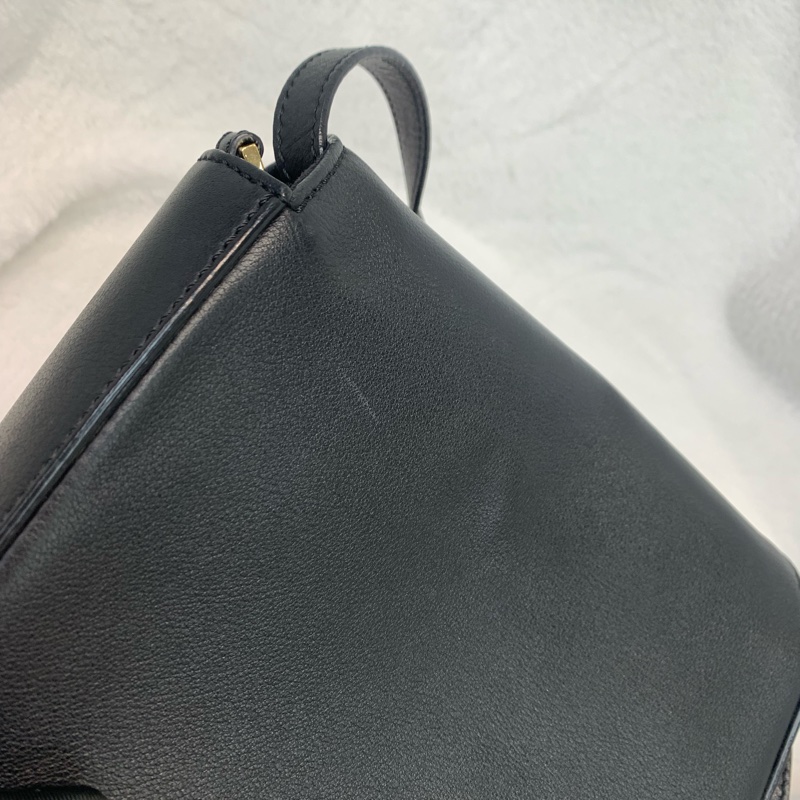 FENDI 黑色金扣斜孭袋-7