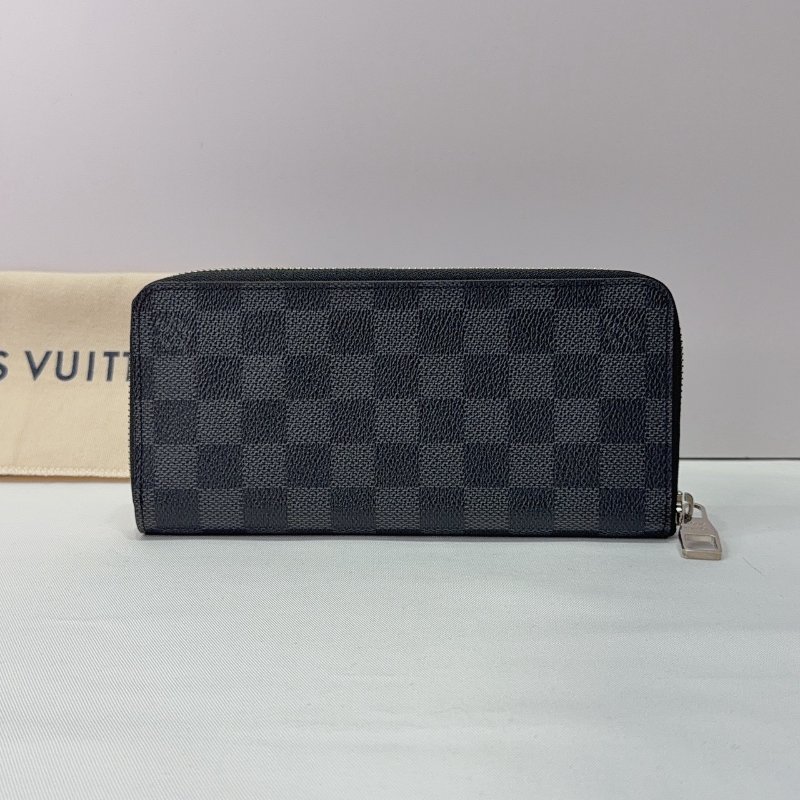 LV 黑灰棋盤格拉鏈長夾-1