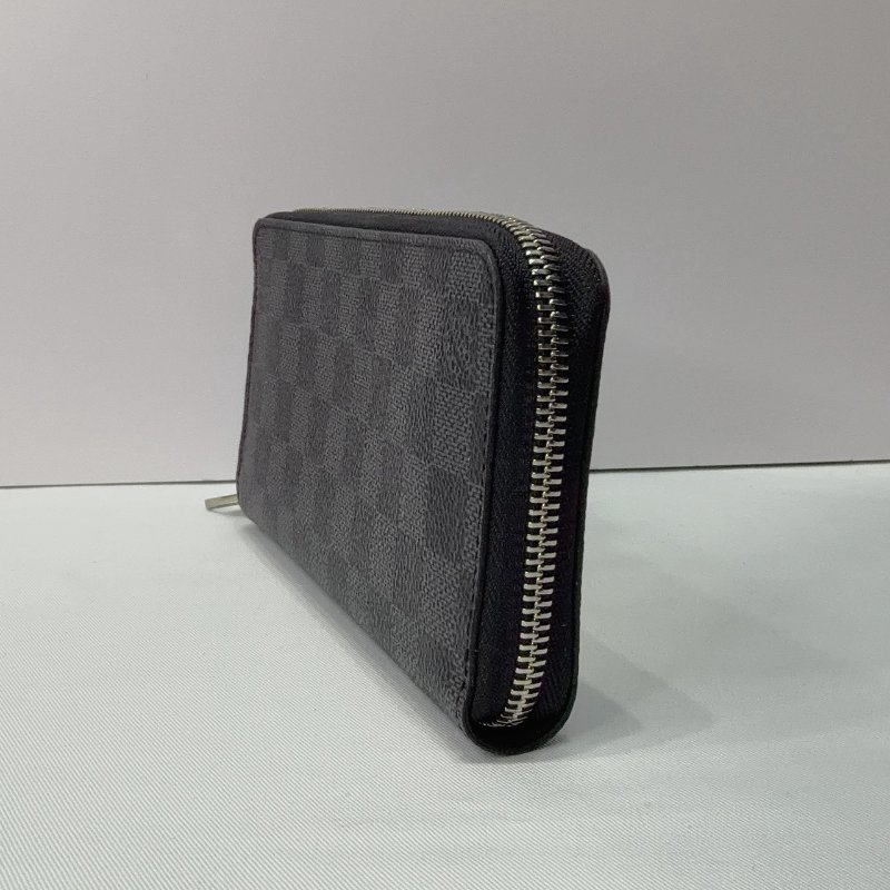 LV 黑灰棋盤格拉鏈長夾-2