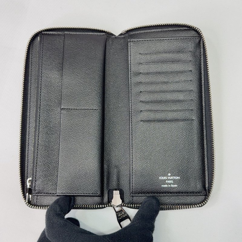 LV 黑灰棋盤格拉鏈長夾-4