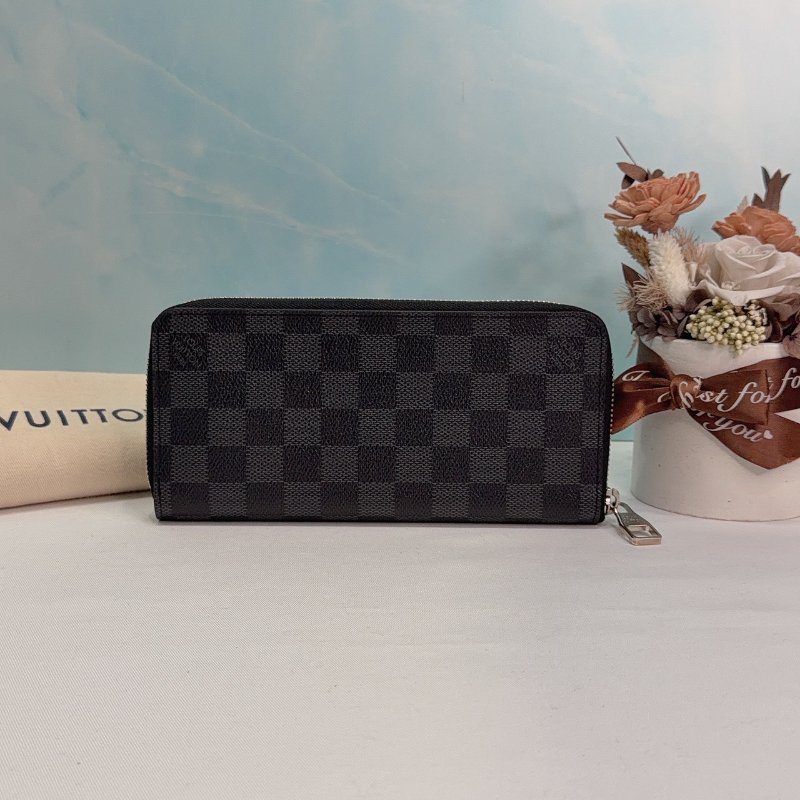 LV 黑灰棋盤拉鏈長夾-0