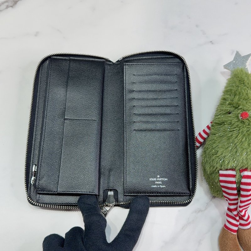LV 黑灰棋盤格直式拉鏈長夾-4