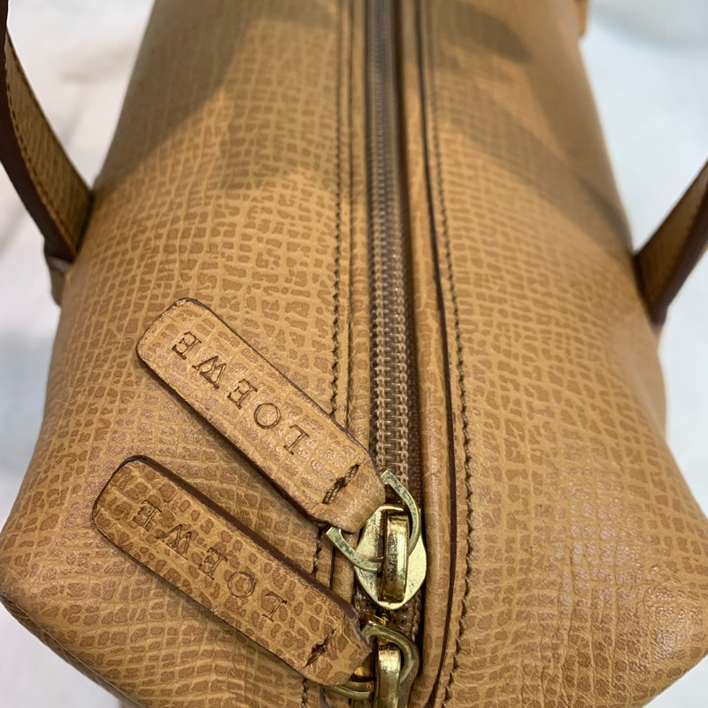 LOEWE DOCTOR BAG 卡其色 XA228-7