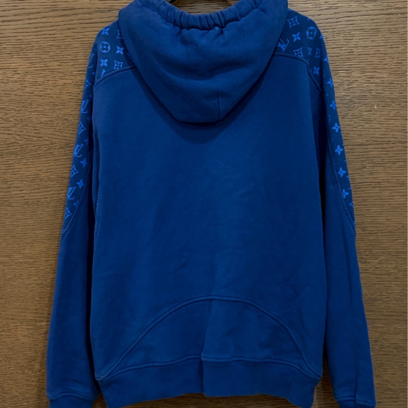 LV藍色老花連帽上衣-1
