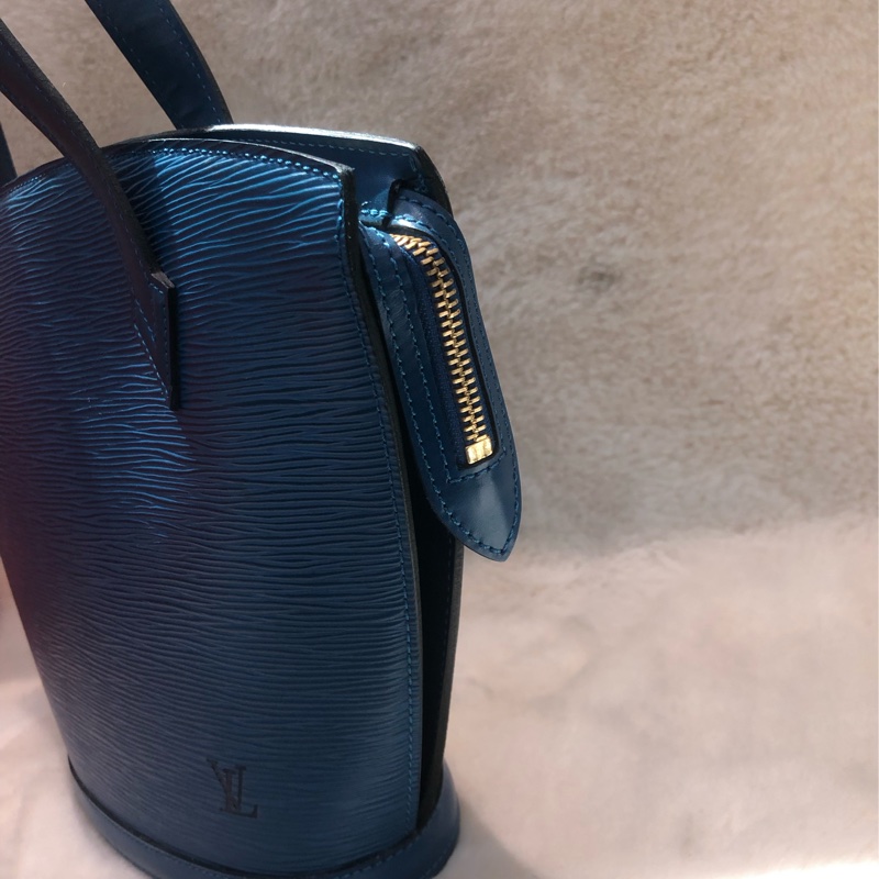 LV EPI 藍色手挽包 XA462-4