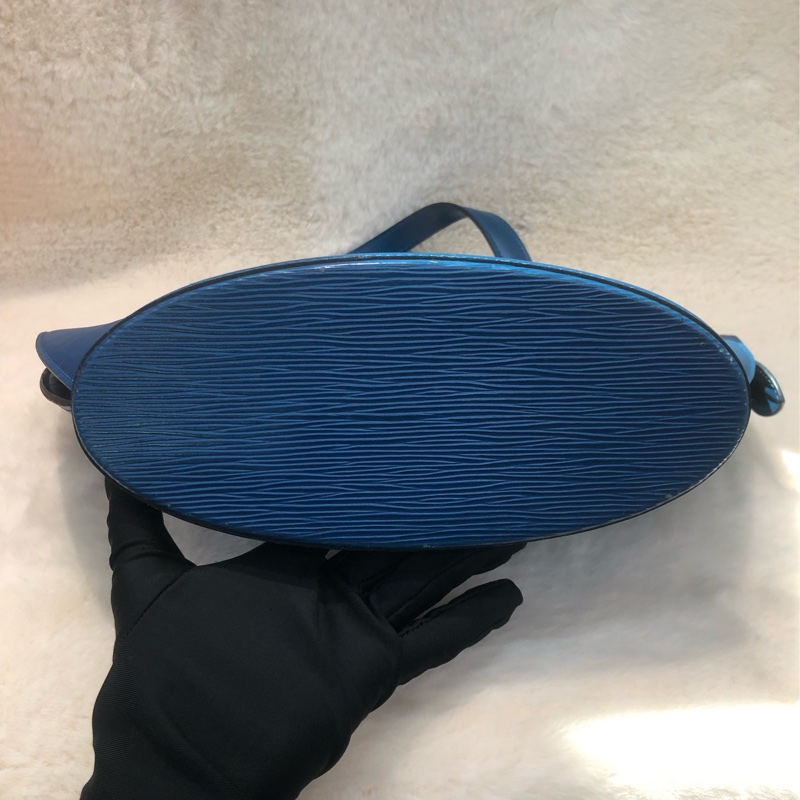 LV EPI 藍色手挽包 XA462-5