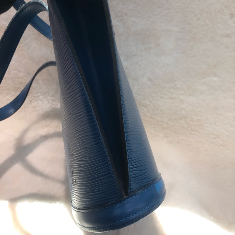 LV EPI 藍色手挽包 XA462-7