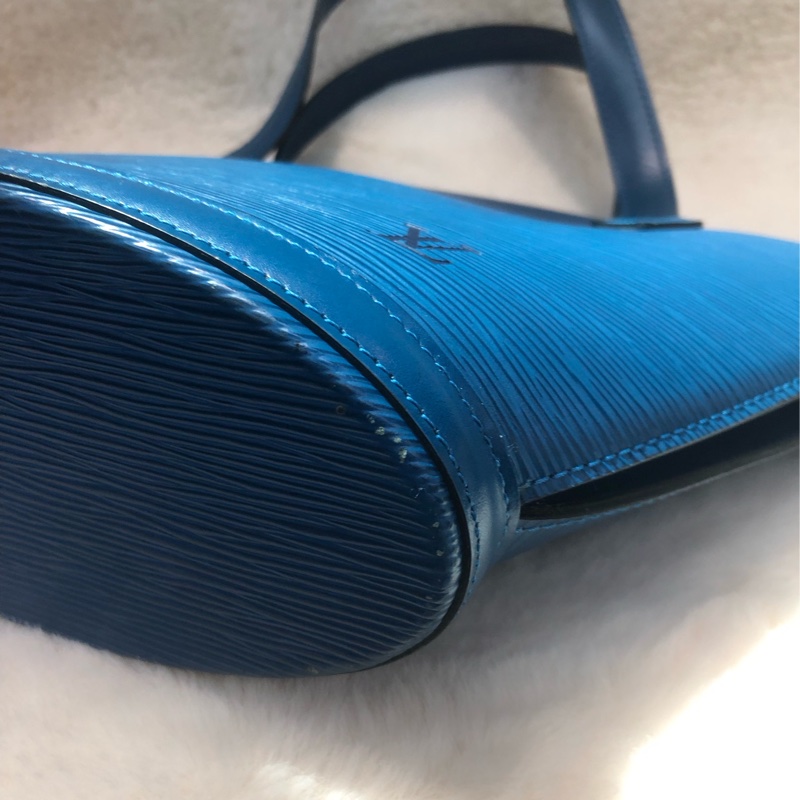 LV EPI 藍色手挽包 XA462-11