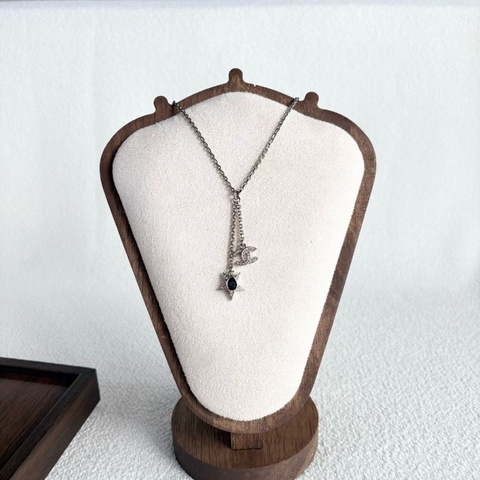 CHANEL23P綠寶石星星項鍊雙C滿鑽  鏈長50cm 墜長5cm  98新配件塵袋