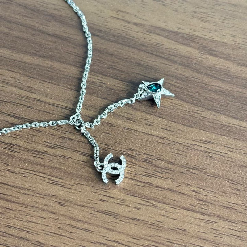 CHANEL23P綠寶石星星項鍊雙C滿鑽 鏈長50cm 墜長5cm 98新配件塵袋-2