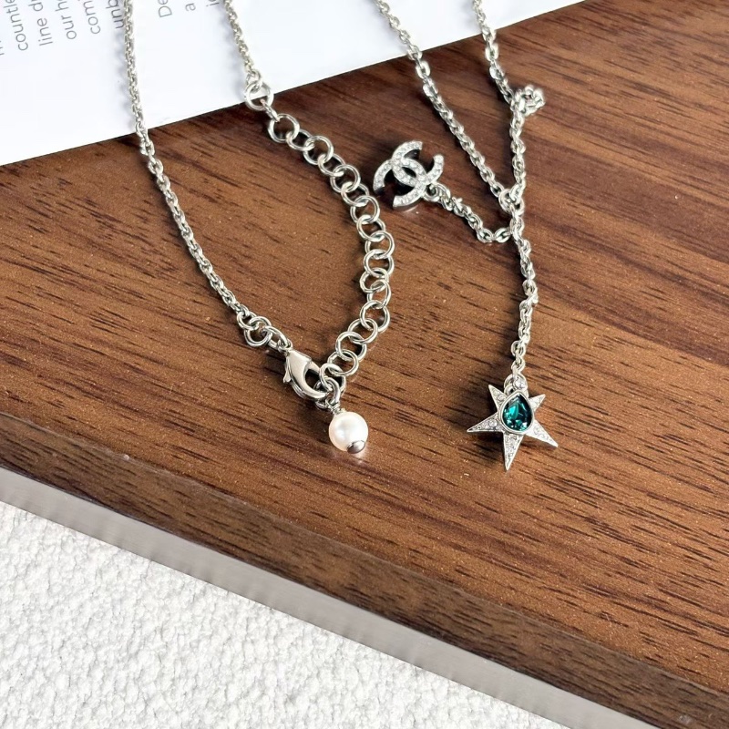 CHANEL23P綠寶石星星項鍊雙C滿鑽 鏈長50cm 墜長5cm 98新配件塵袋-5