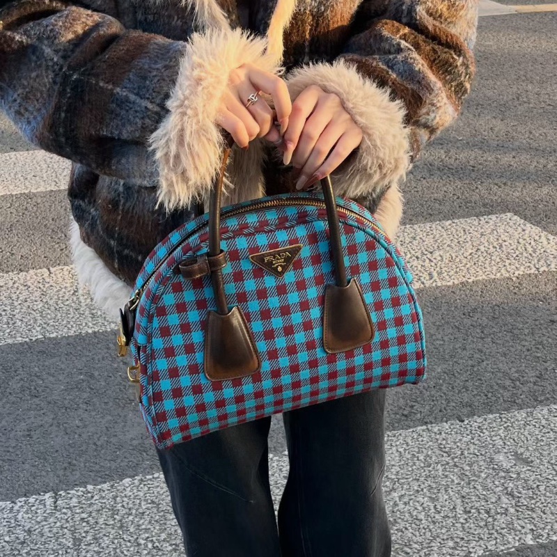 Prada 藍紅格紋保齡球包 小號31×15×24 98新配件塵袋-0