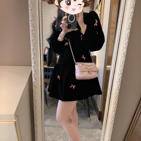 CHANEL粉色珍珠字母鏈條包17*12*8.5 98新配件塵袋