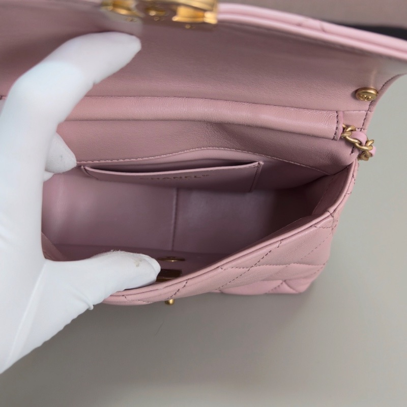 CHANEL粉色珍珠字母鏈條包17*12*8.5 98新配件塵袋-2