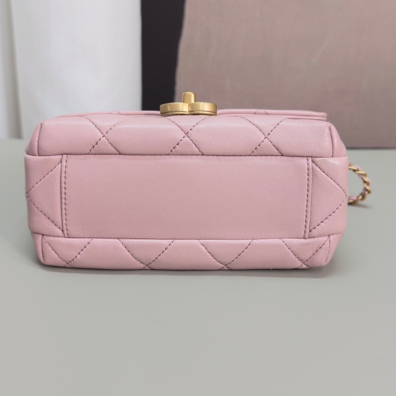 CHANEL粉色珍珠字母鏈條包17*12*8.5 98新配件塵袋-4