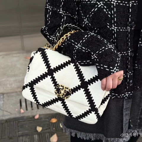 CHANEL黑白編織牛皮金扣小號19bag手提肩背包26*16*8 98新配件盒子 塵袋 保卡 購證